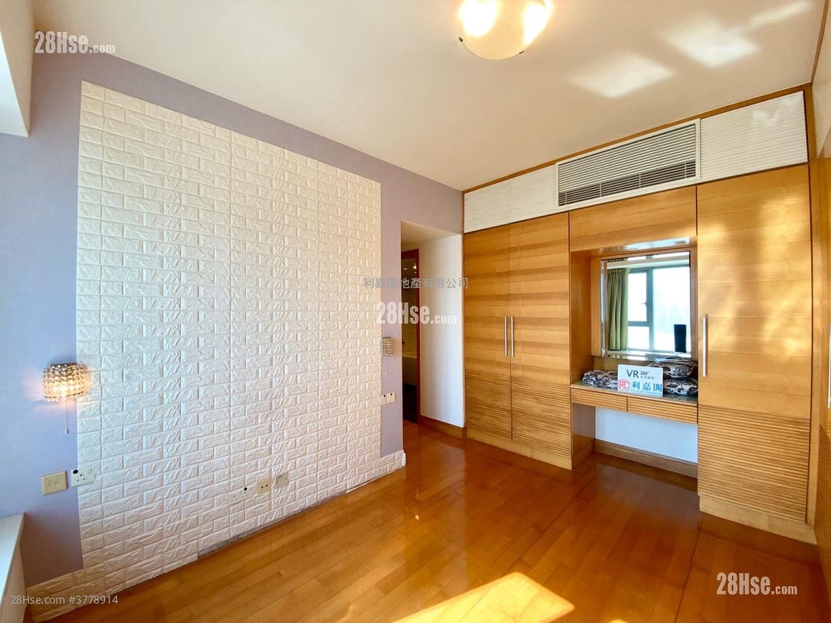 The Harbourside Rental 3 Bedrooms , 2 Bathrooms 1,051 ft²