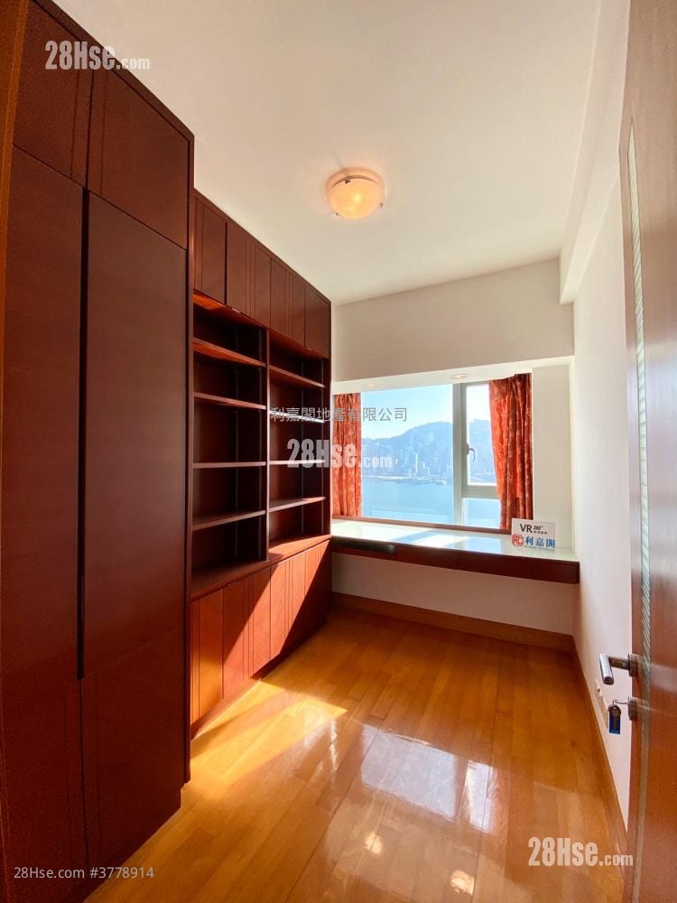 The Harbourside Rental 3 Bedrooms , 2 Bathrooms 1,051 ft²