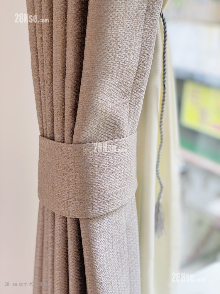 Yan On Building Rental 180 ft²