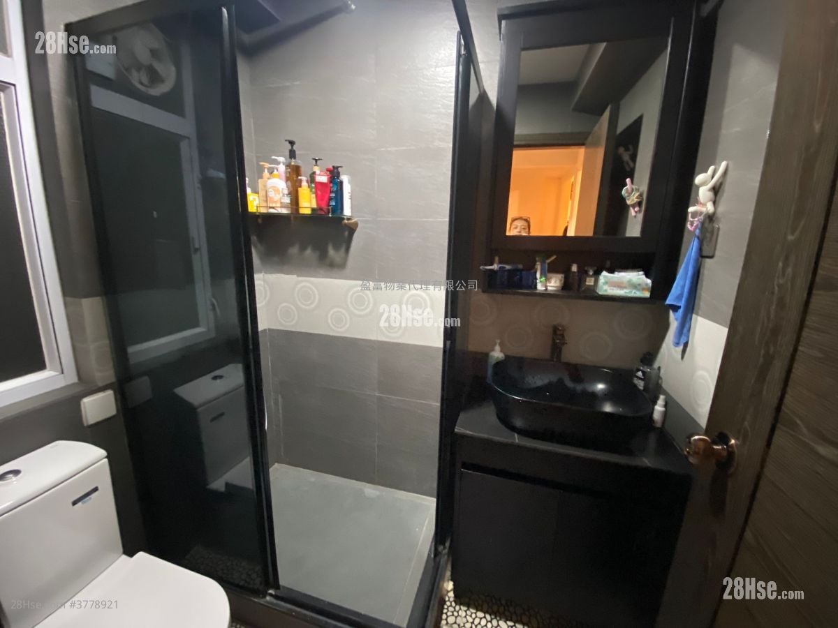 丰盛苑 售盘 3 房 , 1 浴室 515 平方尺