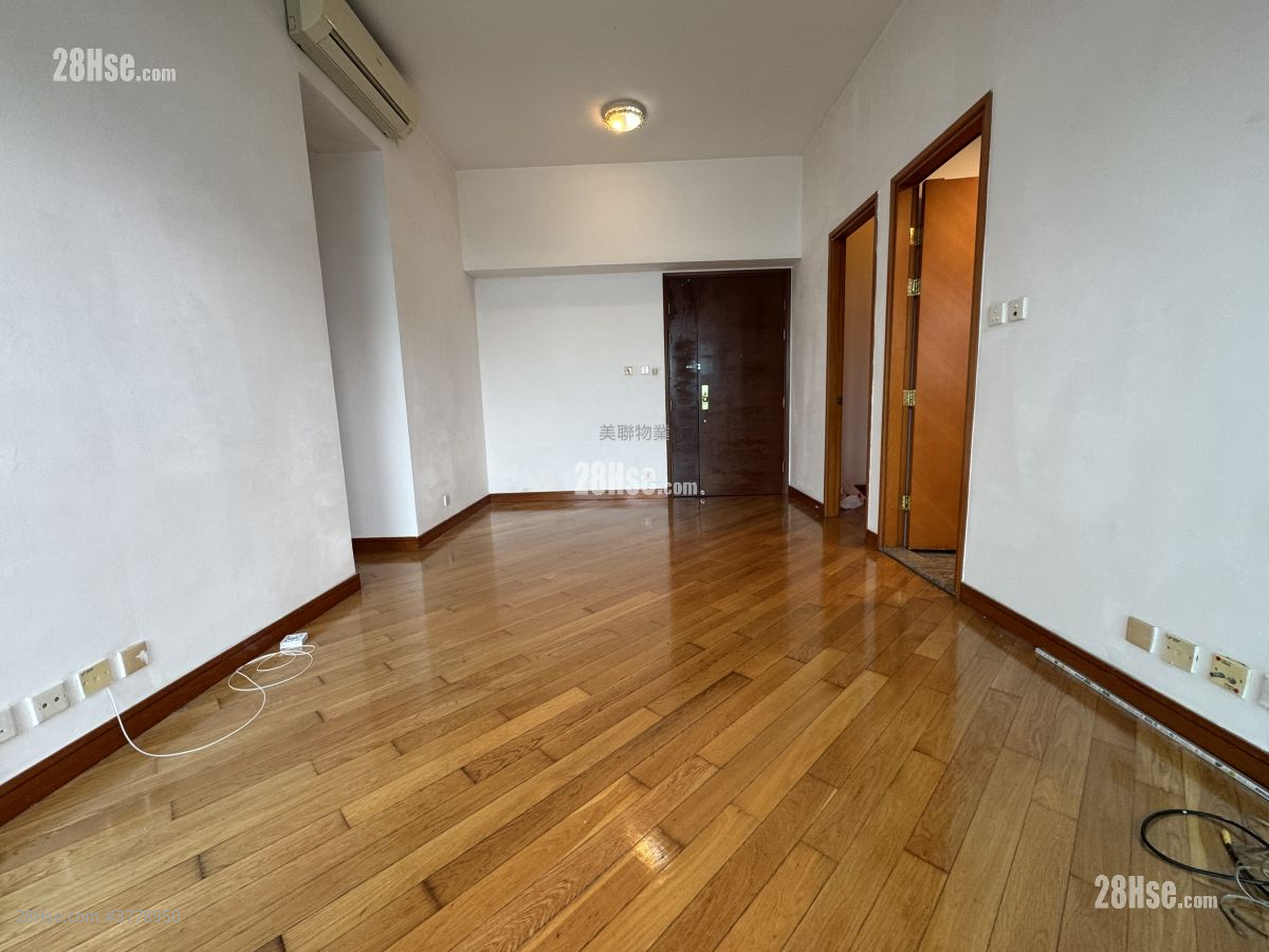 The Dynasty Rental 3 Bedrooms , 2 Bathrooms 728 ft²