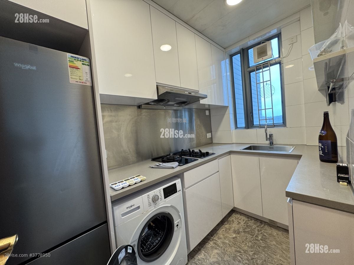 The Dynasty Rental 3 Bedrooms , 2 Bathrooms 728 ft²