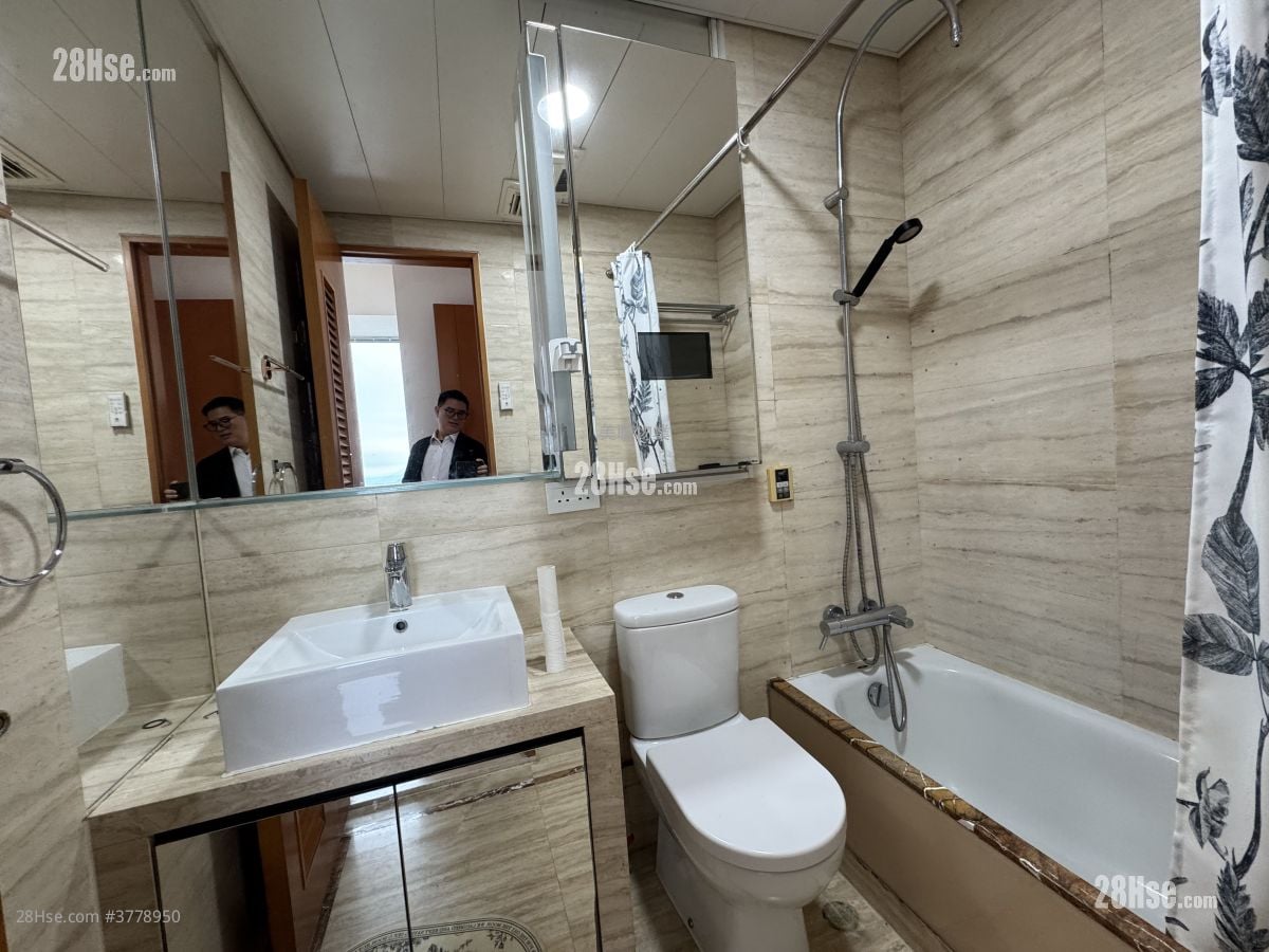 The Dynasty Rental 3 Bedrooms , 2 Bathrooms 728 ft²