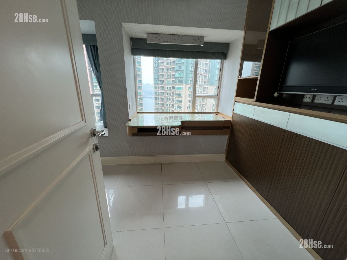 Metro Town Sell 3 Bedrooms , 2 Bathrooms 731 ft²