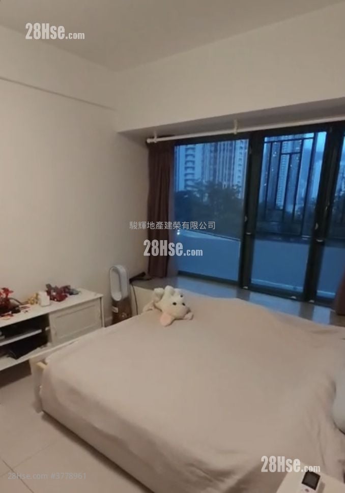 Meridian Hill Rental 3 Bedrooms , 2 Bathrooms 990 ft²