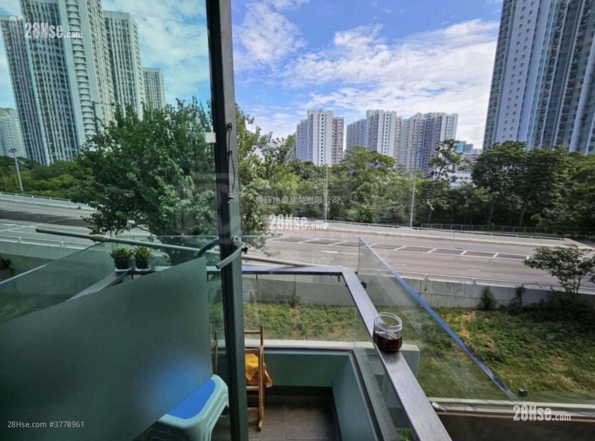 Meridian Hill Rental 3 Bedrooms , 2 Bathrooms 990 ft²