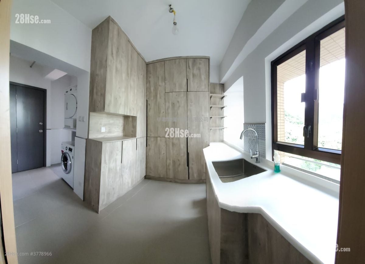 Shatin 33 Sell 3 Bedrooms , 2 Bathrooms 1,296 ft²