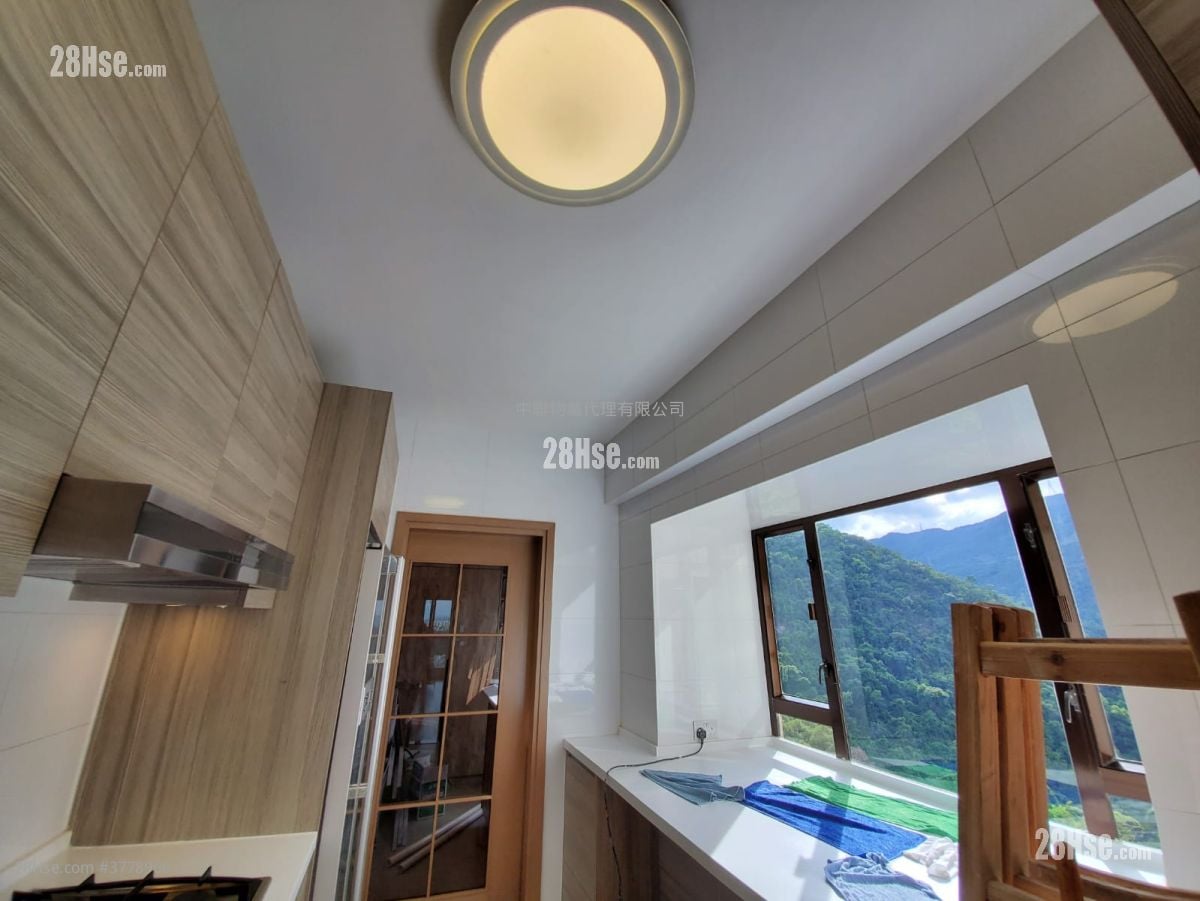 Shatin 33 Sell 3 Bedrooms , 2 Bathrooms 1,296 ft²