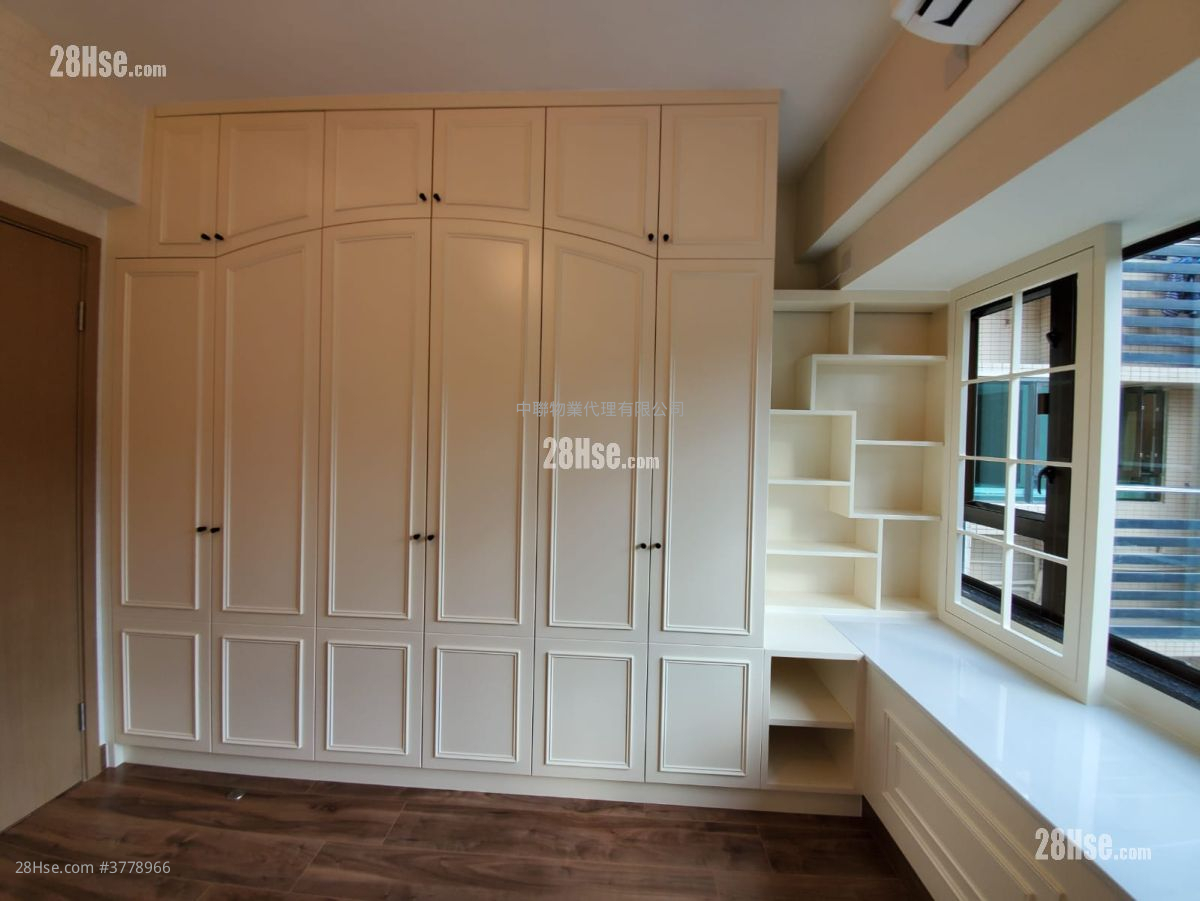 Shatin 33 Sell 3 Bedrooms , 2 Bathrooms 1,296 ft²