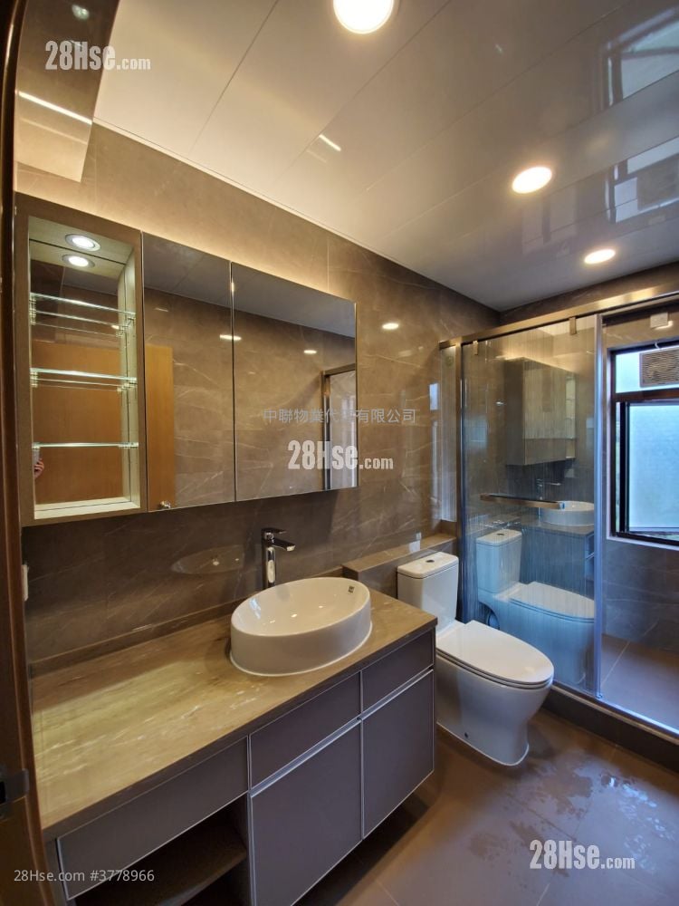 Shatin 33 Sell 3 Bedrooms , 2 Bathrooms 1,296 ft²