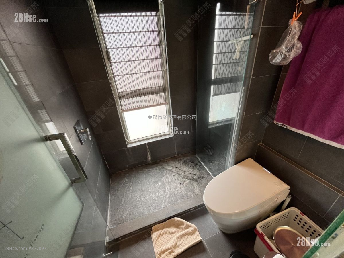 Parc Palais Sell 3 Bedrooms , 2 Bathrooms 992 ft²