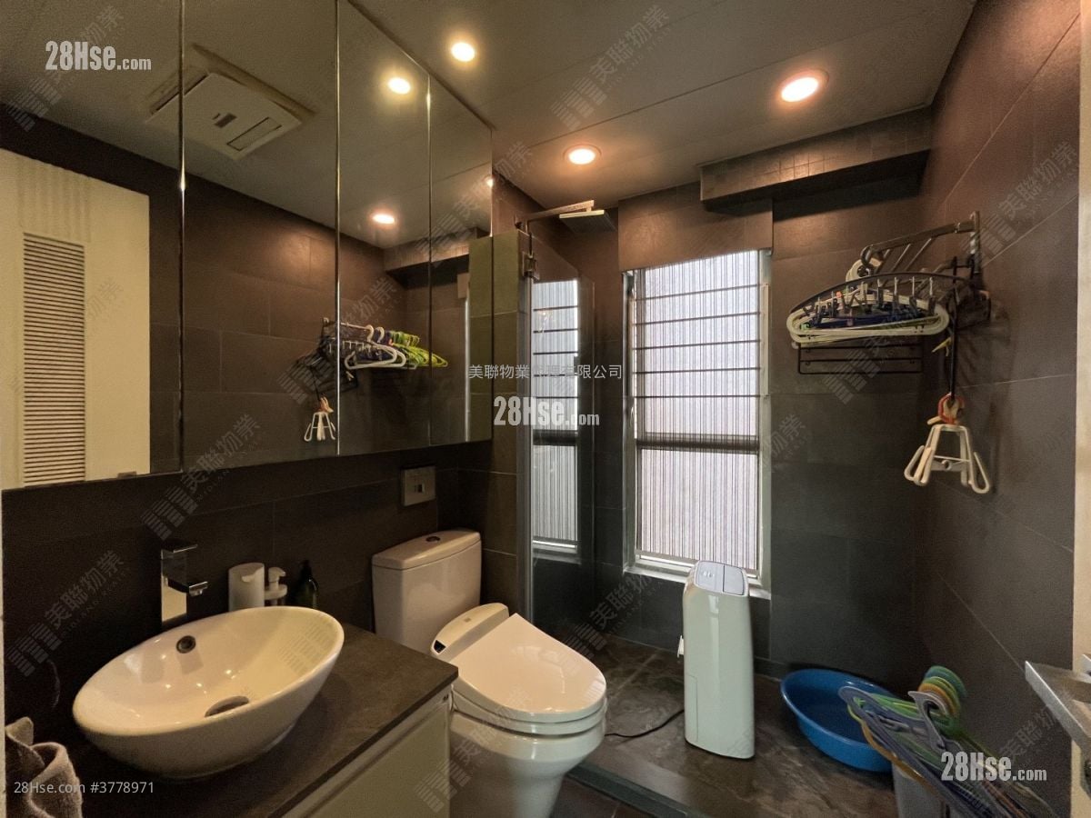 Parc Palais Sell 3 Bedrooms , 2 Bathrooms 992 ft²