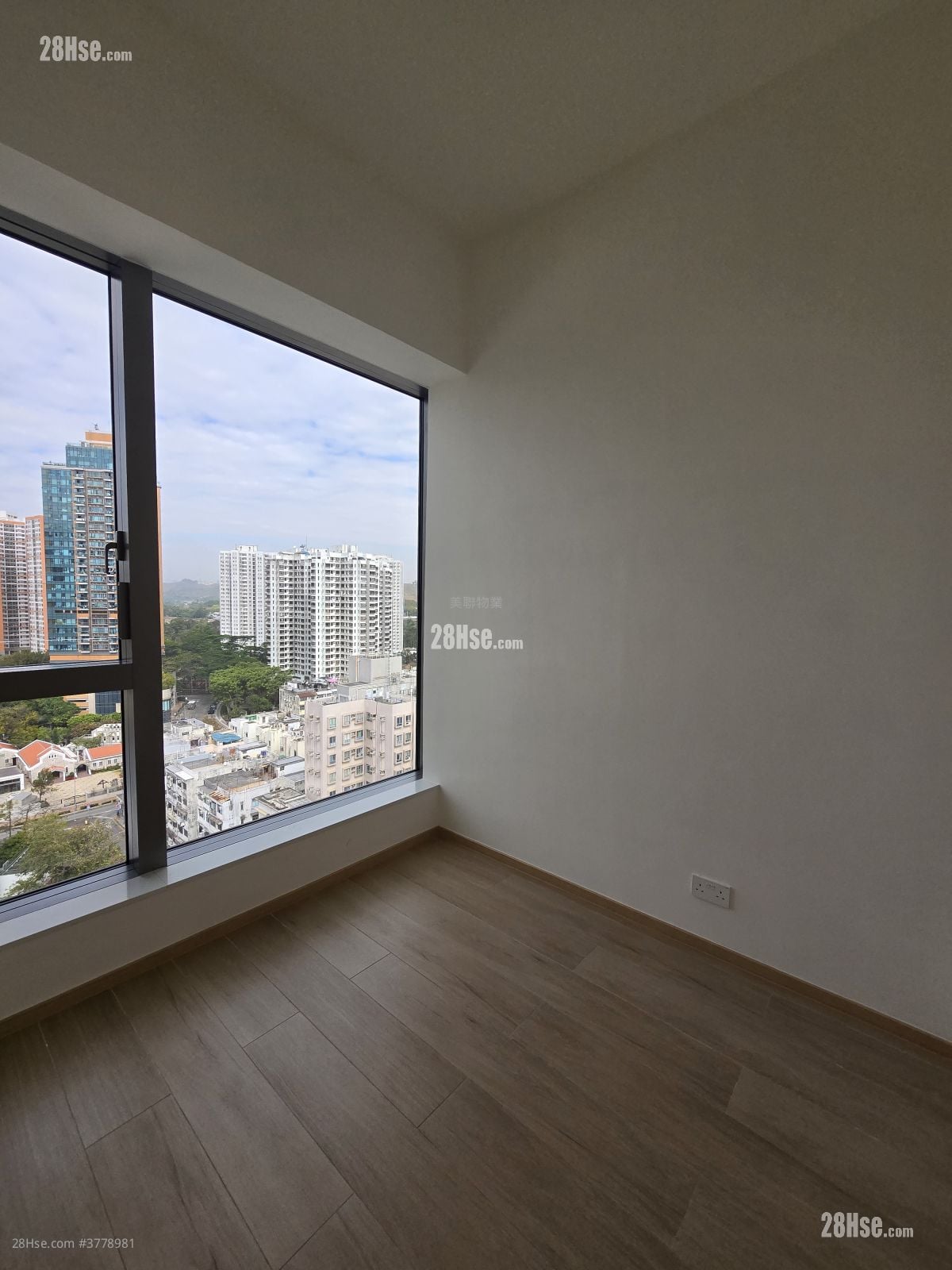 Nexus Grand Sell 1 Bedroom , 1 Bathroom 274 ft²