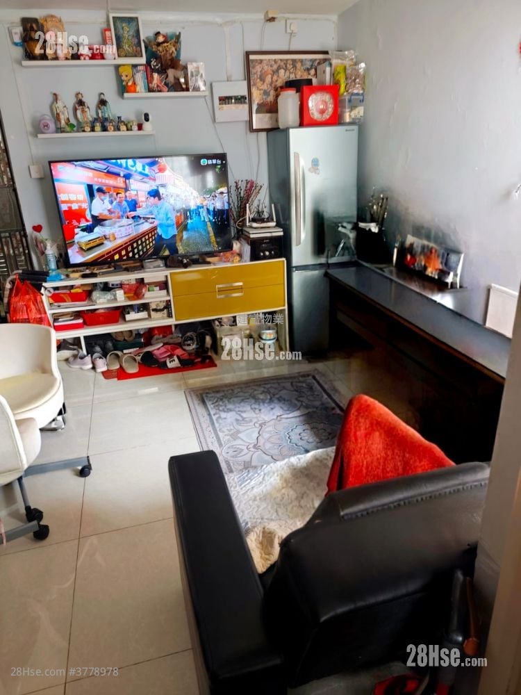 朗屏邨 售盘 2 房 , 1 浴室 381 平方尺