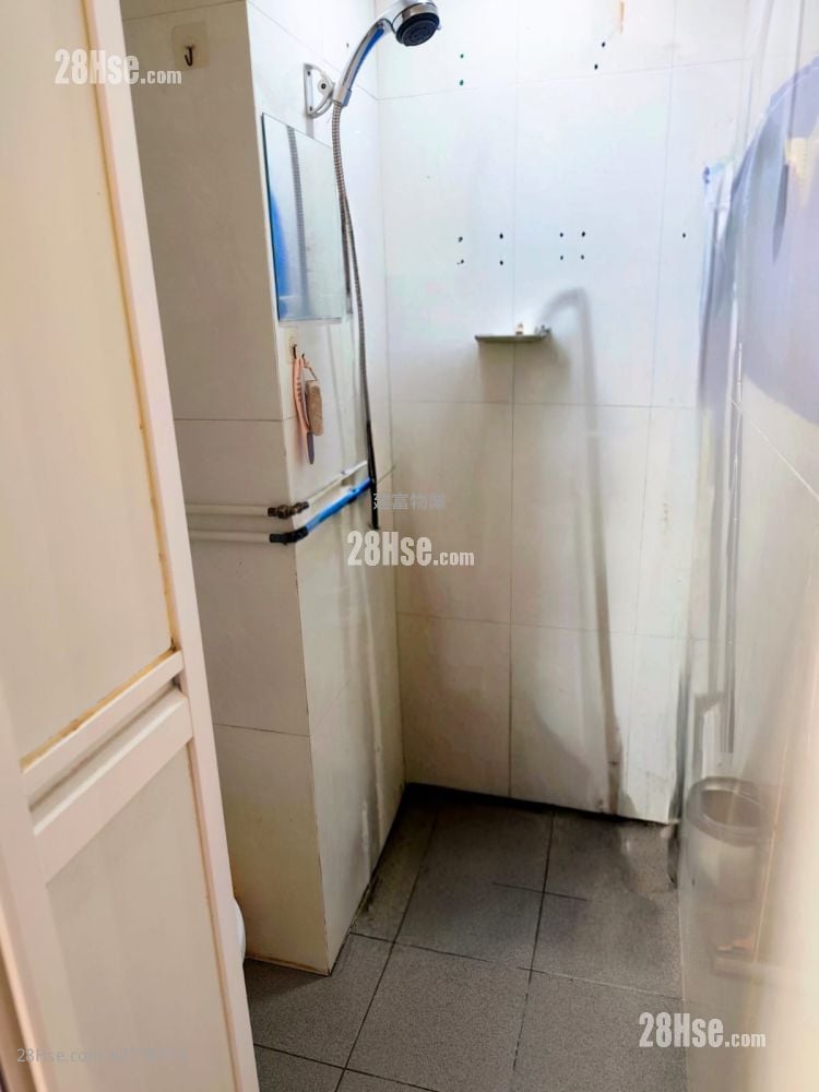 朗屏邨 售盘 2 房 , 1 浴室 381 平方尺