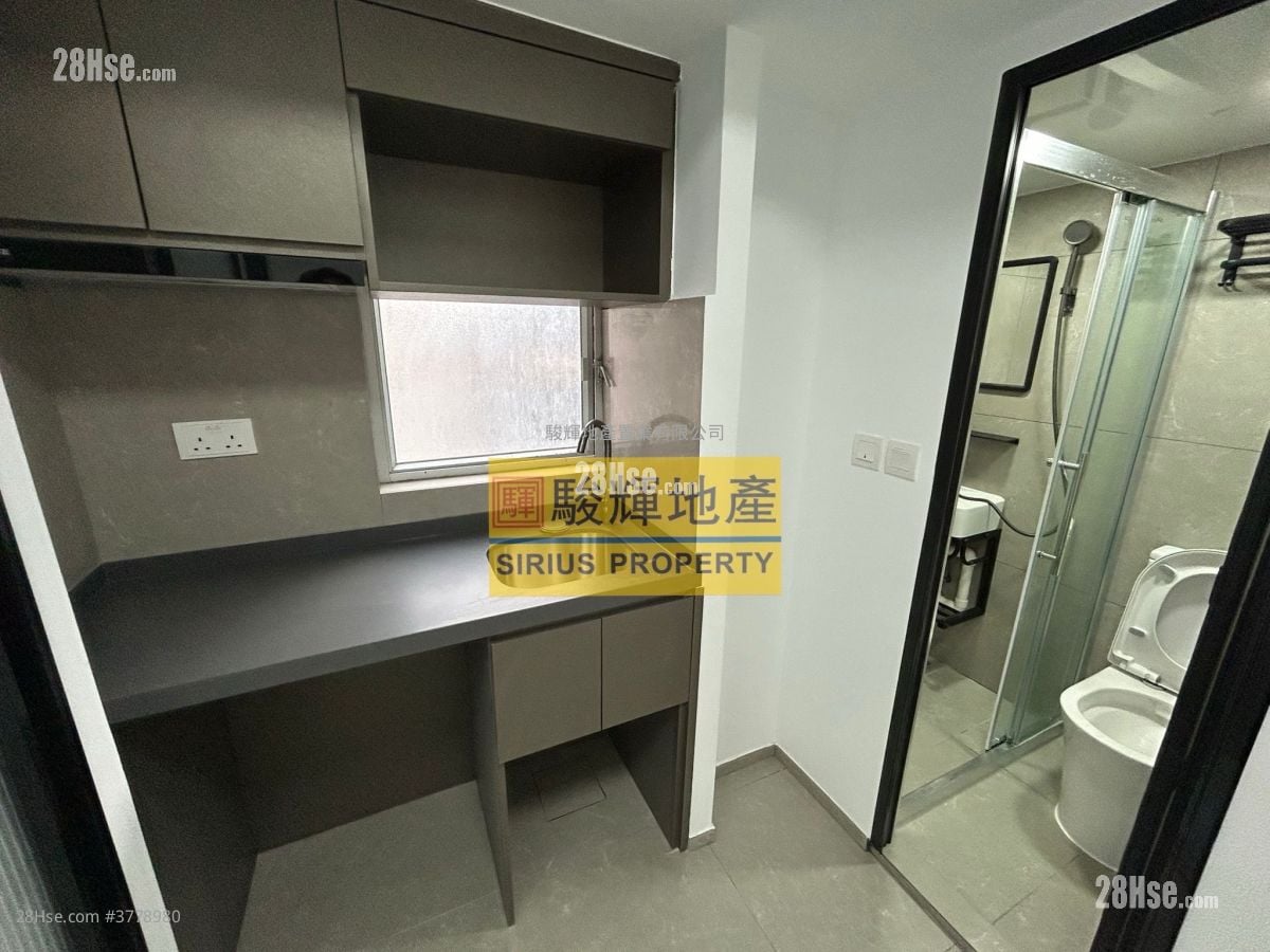 Pollock Building Rental 170 ft²