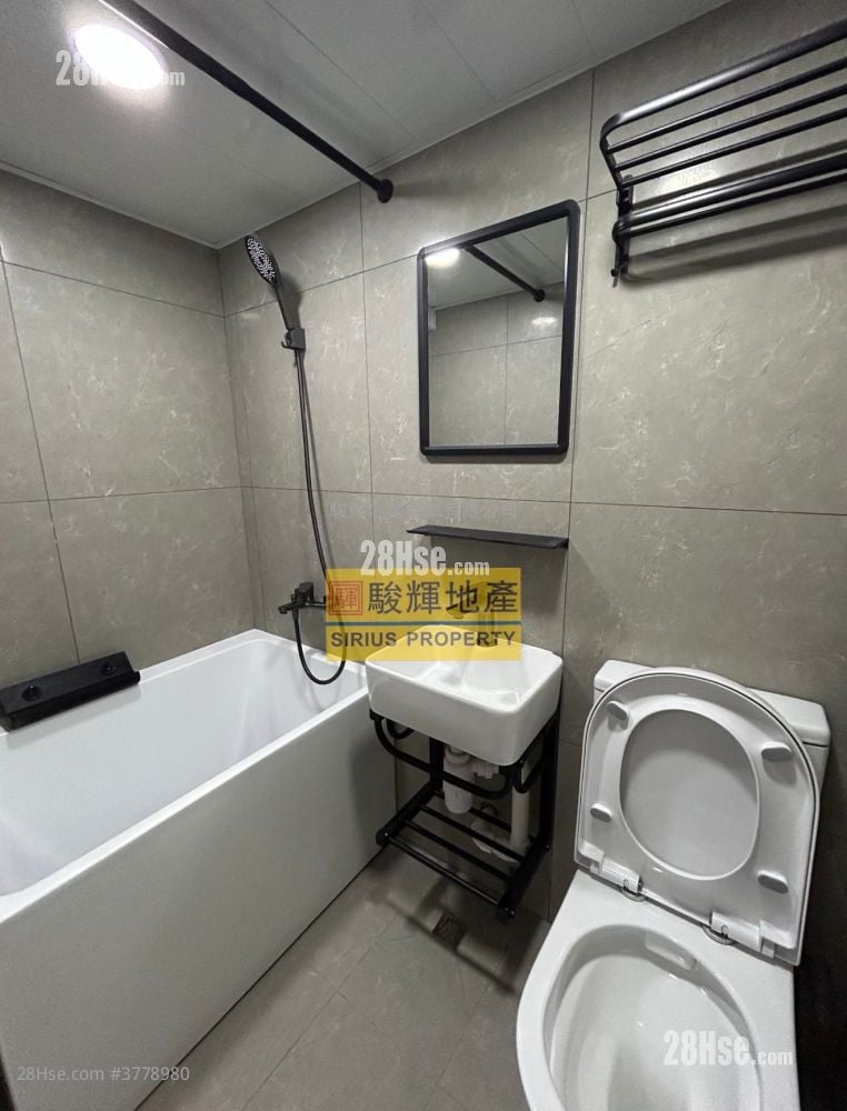 Pollock Building Rental 170 ft²