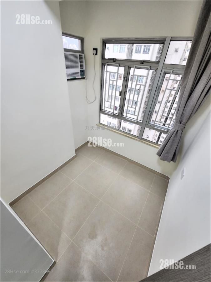 Garden Rivera Sell 2 Bedrooms , 1 Bathroom 242 ft²