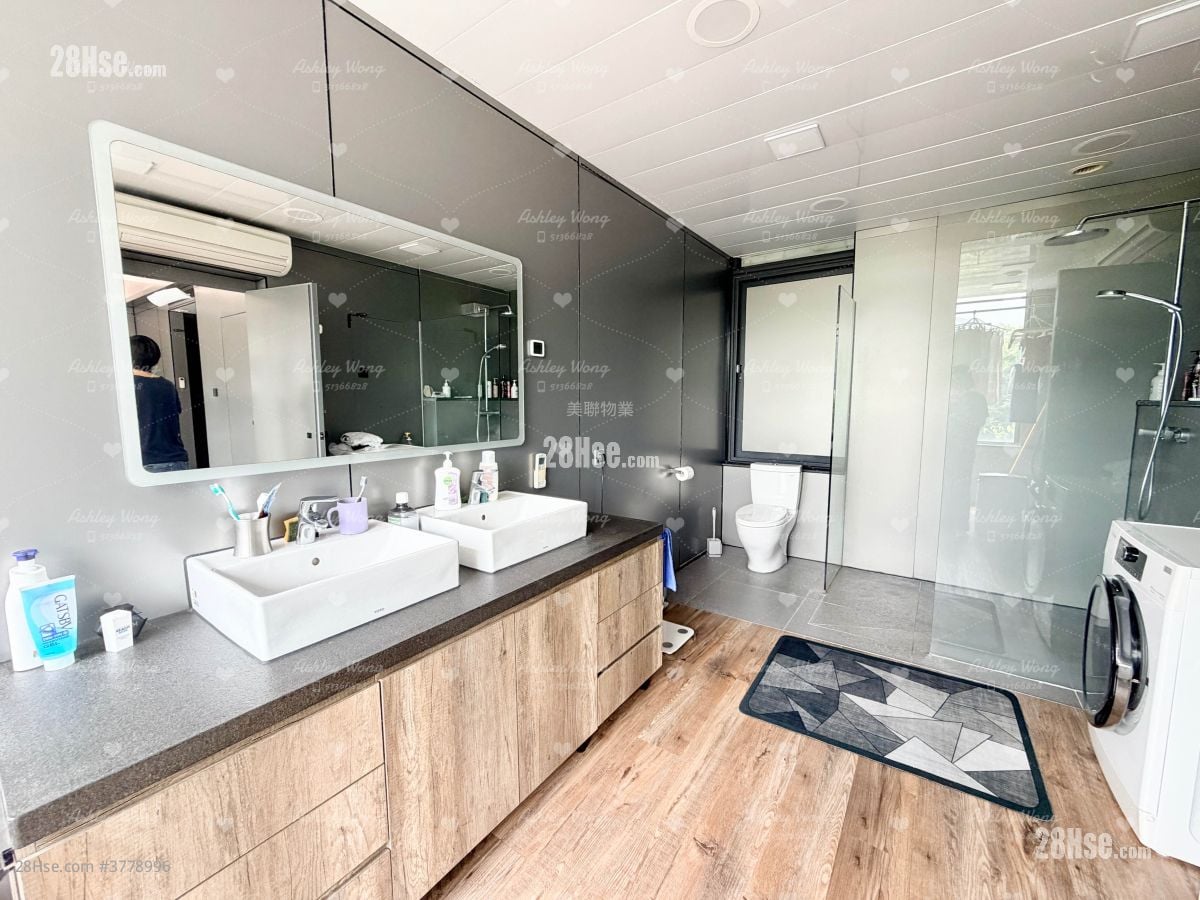 Green Crest Sell 1 Bedroom , 2 Bathrooms 1,090 ft²