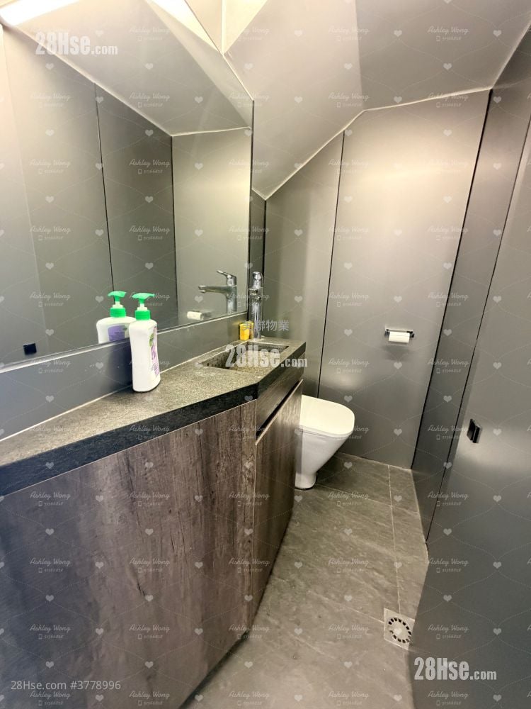 Green Crest Sell 1 Bedroom , 2 Bathrooms 1,090 ft²