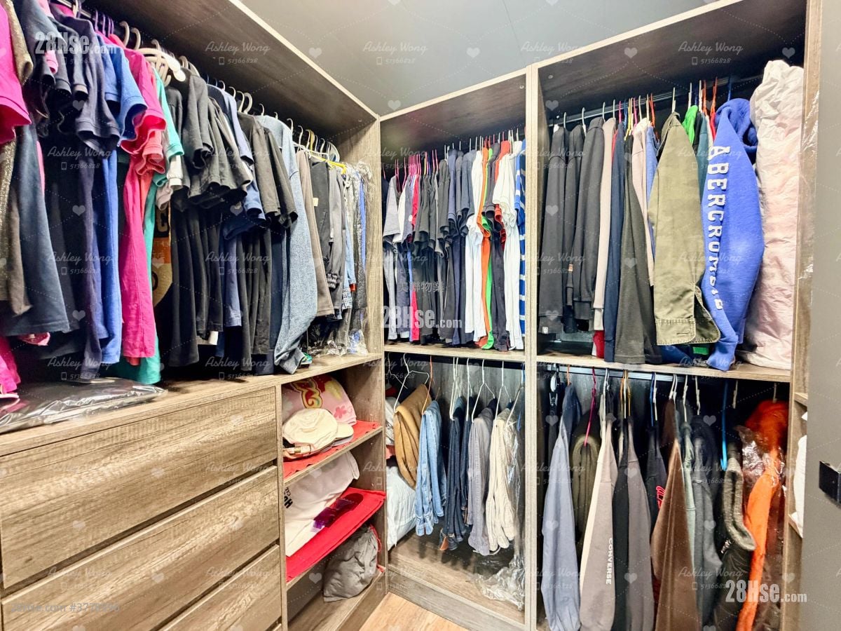 Green Crest Sell 1 Bedroom , 2 Bathrooms 1,090 ft²