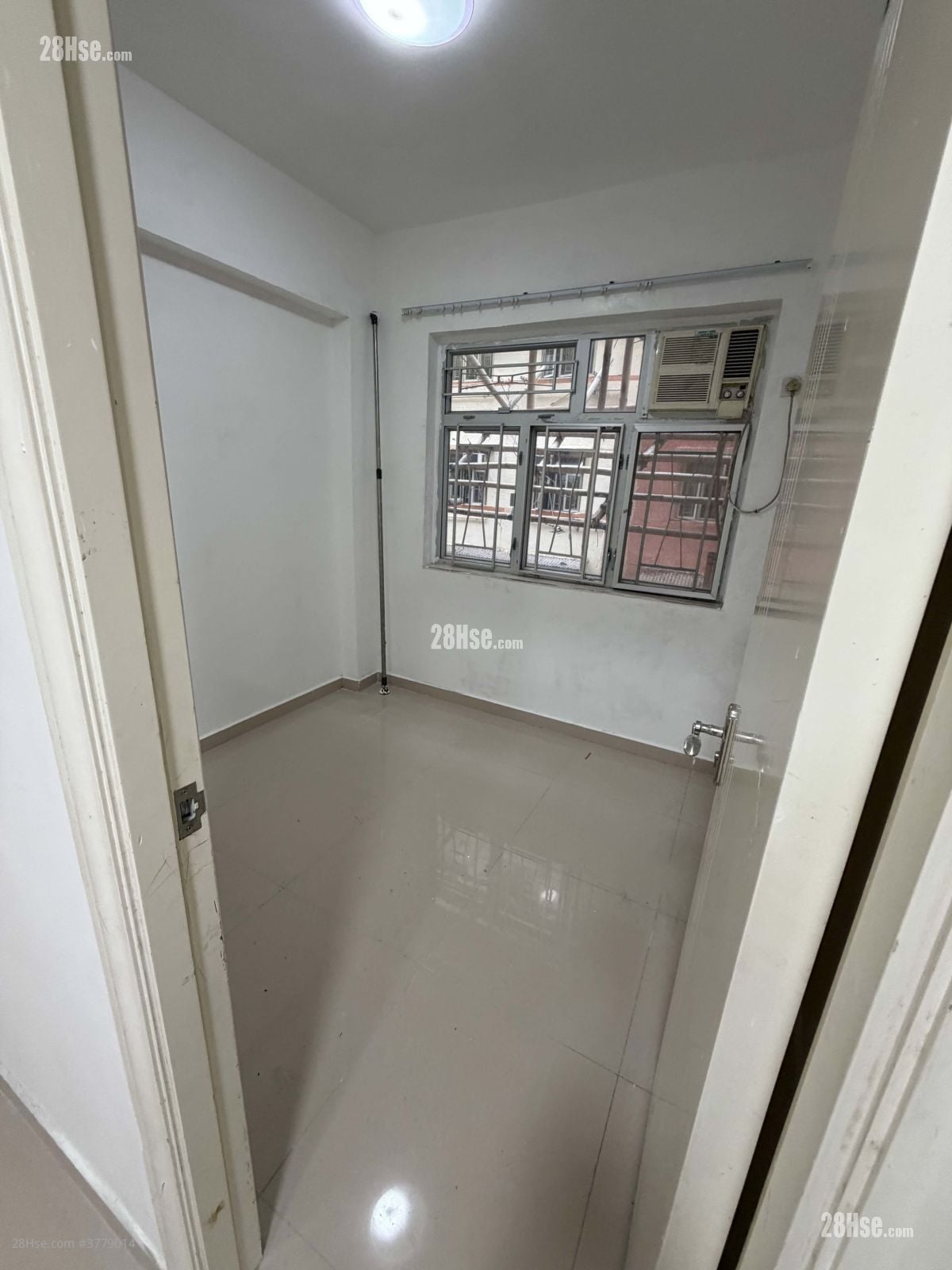 Apartment Rental 2 Bedrooms , 1 Bathroom 438 ft²