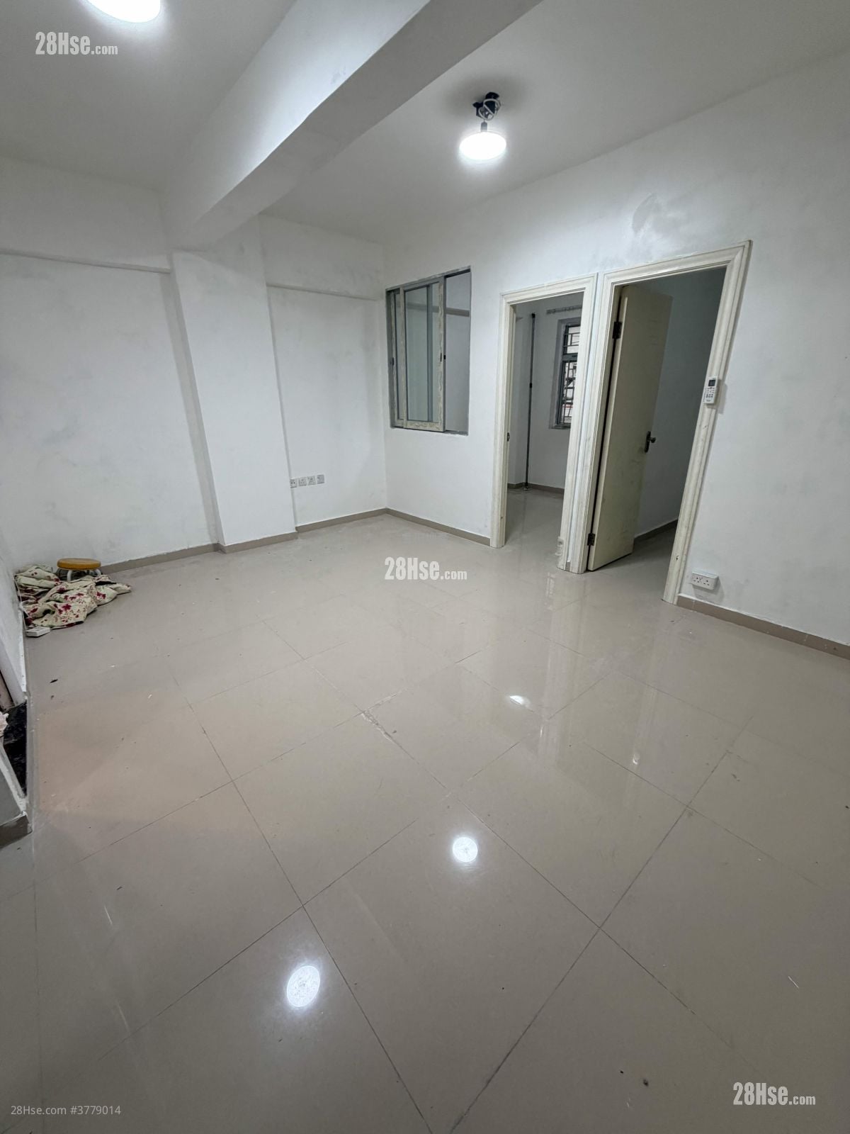 Apartment Rental 2 Bedrooms , 1 Bathroom 438 ft²