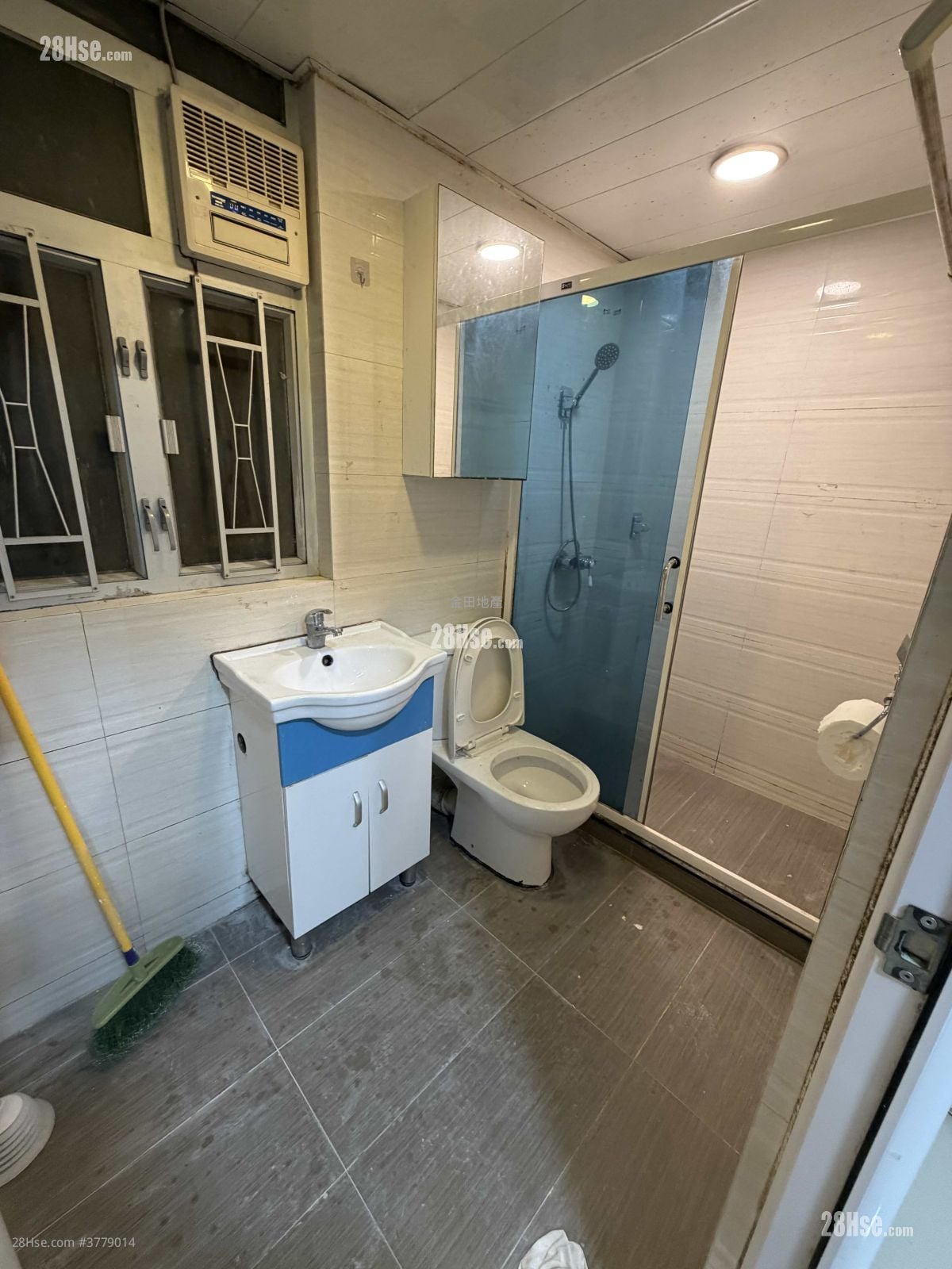 Apartment Rental 2 Bedrooms , 1 Bathroom 438 ft²