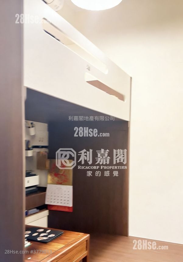 Ultima Rental 1,247 ft²