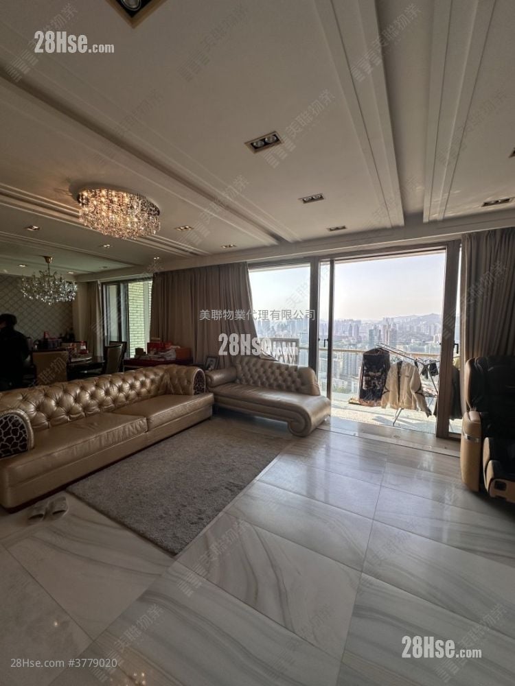 Celestial Heights Sell 5+ Bedrooms , 3 Bathrooms 1,975 ft²