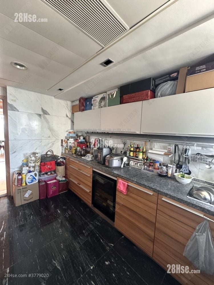 Celestial Heights Sell 5+ Bedrooms , 3 Bathrooms 1,975 ft²