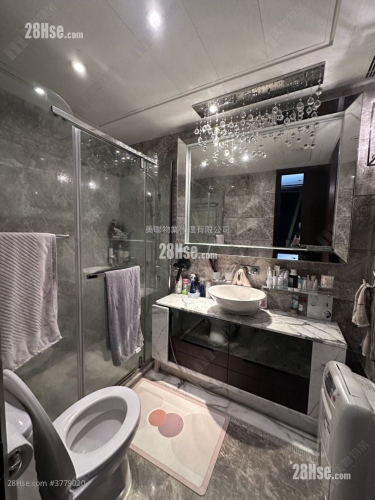 Celestial Heights Sell 5+ Bedrooms , 3 Bathrooms 1,975 ft²