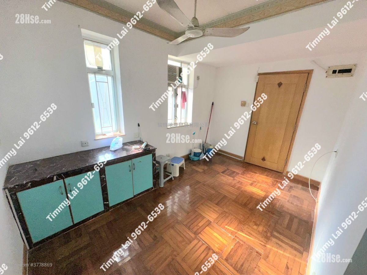 华新大厦 租盘 2 房 , 1 浴室 318 平方尺