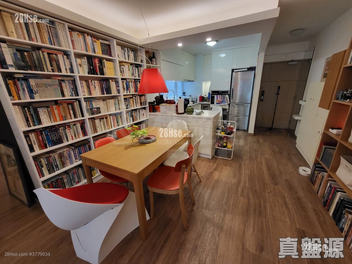 毕架山花园 售盘 3 房 , 2 浴室 807 平方尺