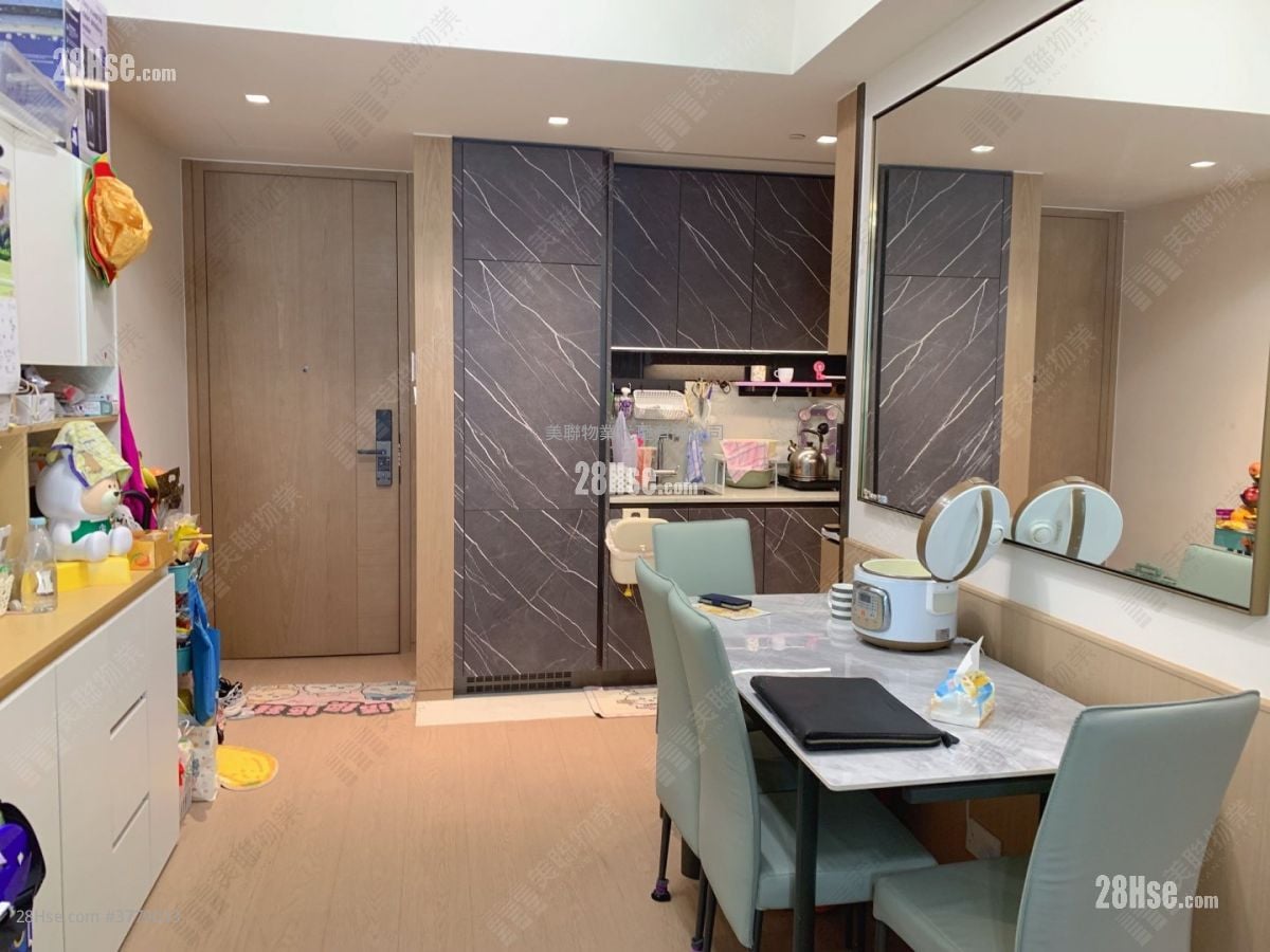 Onmantin Sell 2 Bedrooms 525 ft²