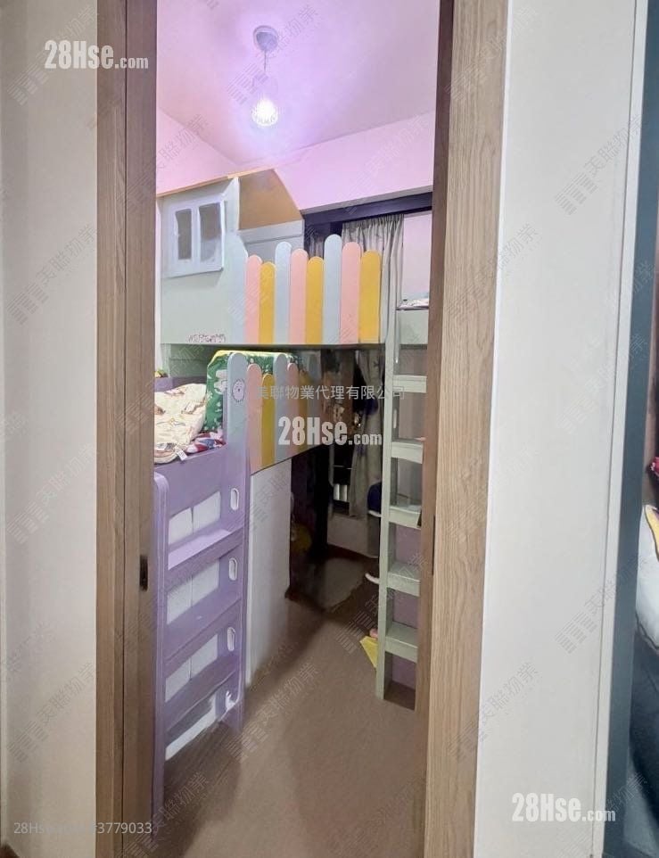 Onmantin Sell 2 Bedrooms 525 ft²