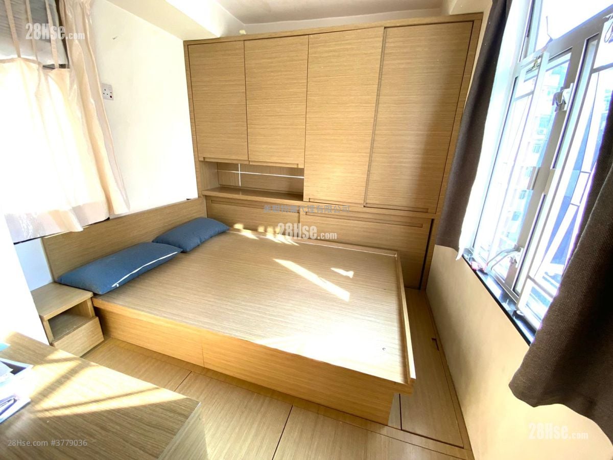 Sunshine Plaza Sell 2 Bedrooms , 1 Bathroom 356 ft²