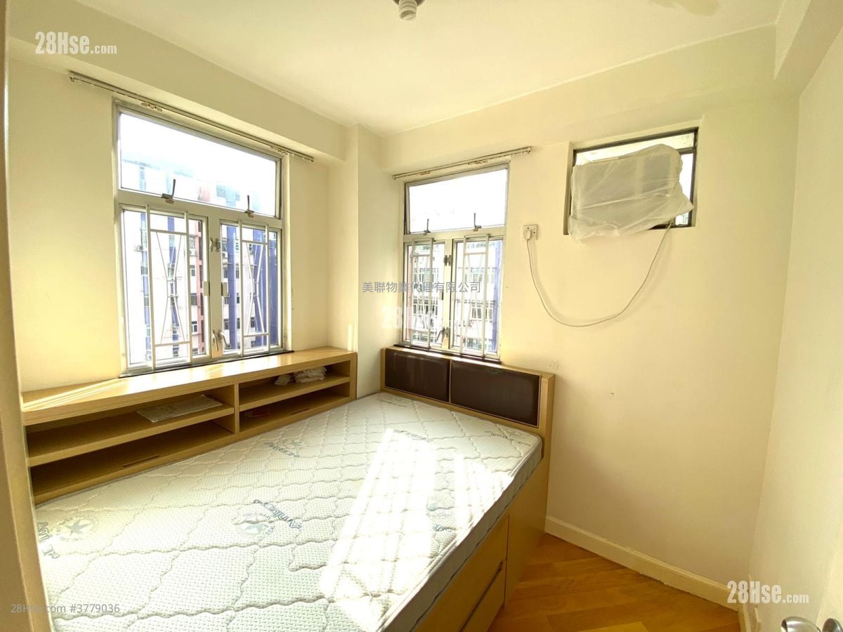 Sunshine Plaza Sell 2 Bedrooms , 1 Bathroom 356 ft²