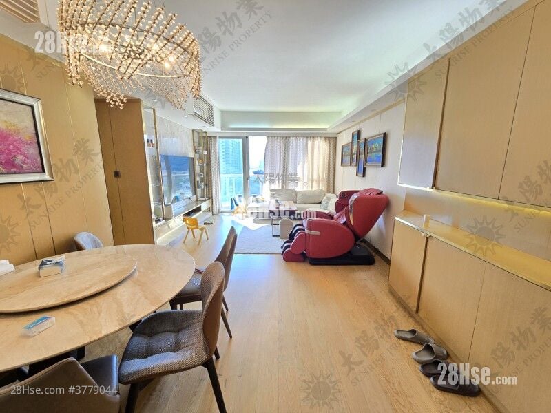 维港星岸 售盘 3 房 1,074 平方尺