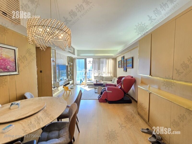 维港星岸 售盘 3 房 1,074 平方尺