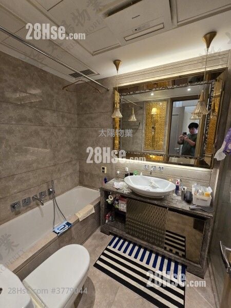 维港星岸 售盘 3 房 1,074 平方尺