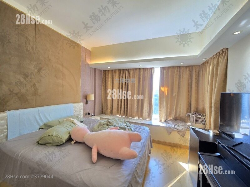 维港星岸 售盘 3 房 1,074 平方尺