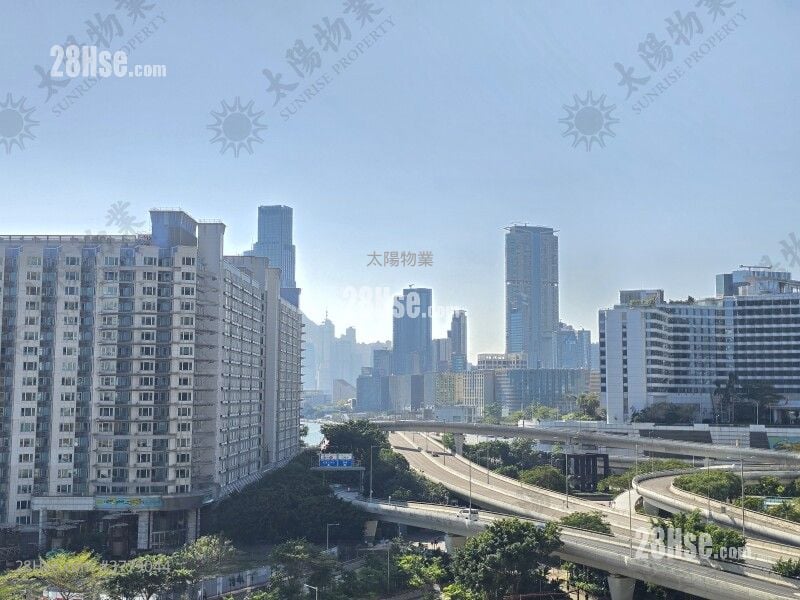 维港星岸 售盘 3 房 1,074 平方尺