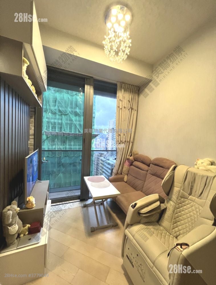 Metro 6 Sell 2 Bedrooms , 1 Bathroom 410 ft²