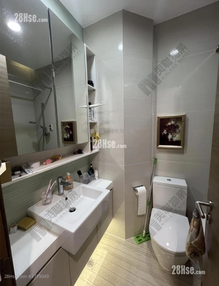 Metro 6 Sell 2 Bedrooms , 1 Bathroom 410 ft²