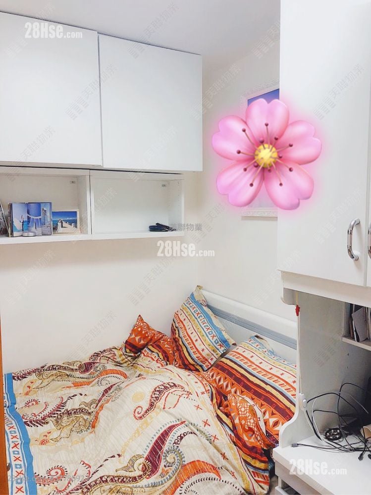 Yan Shing Court Sell 2 Bedrooms , 1 Bathroom 401 ft²