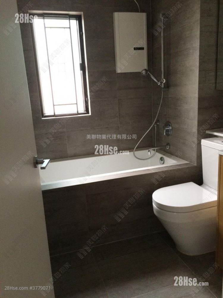 嘉和苑 售盘 3 房 , 3 浴室 1,267 平方尺