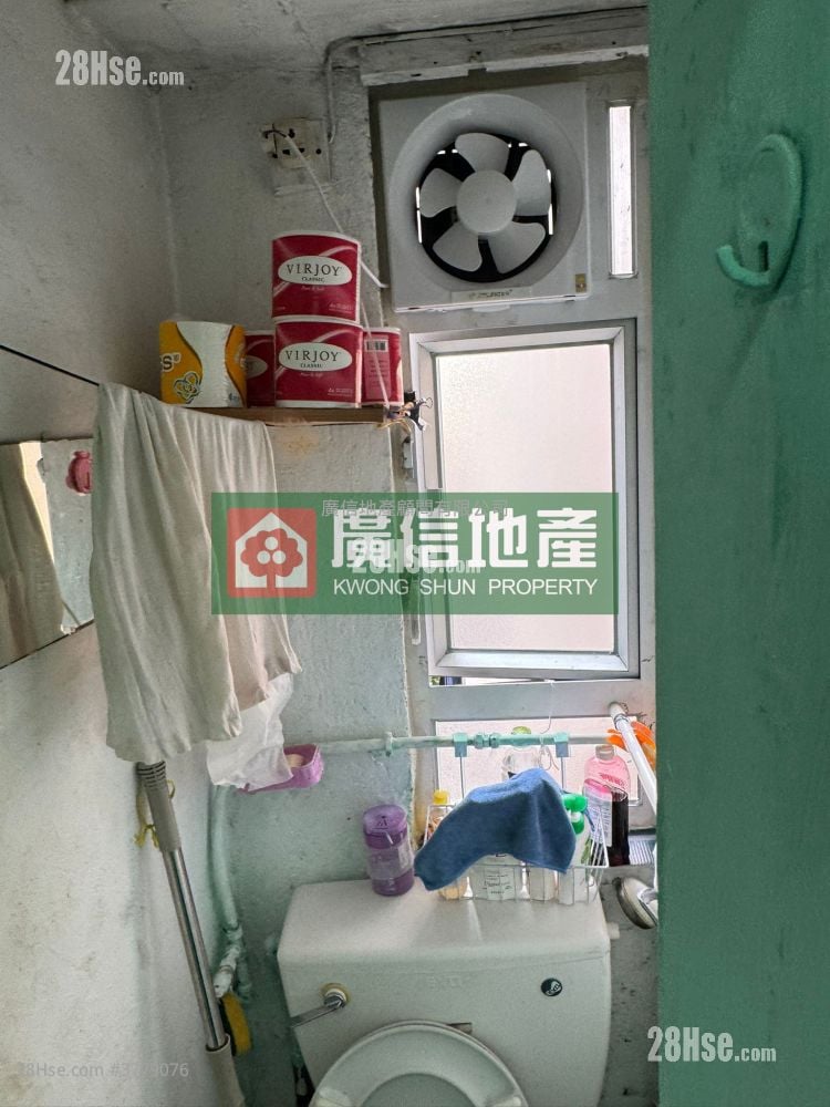 Cheung Hing Building Sell Studio , 1 Bathroom 457 ft²