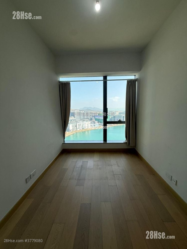 Marini Sell 1 Bedroom 380 ft²