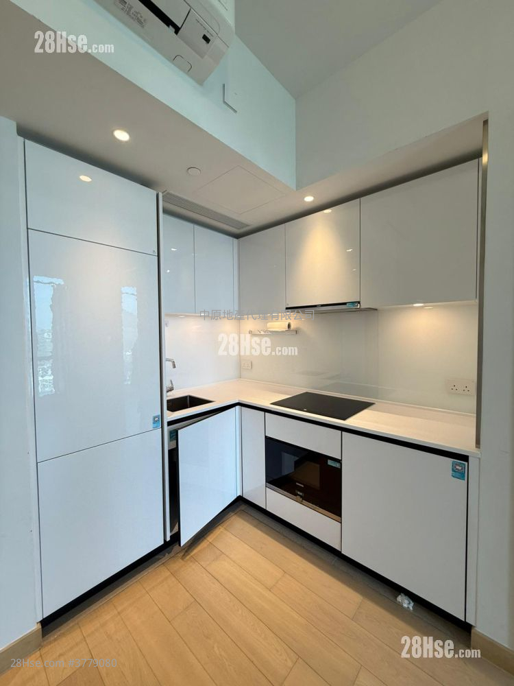 Marini Sell 1 Bedroom 380 ft²